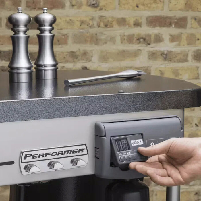 Weber Performer Deluxe GBS Charcoal BBQ 57 cm 15501004 - Image 3