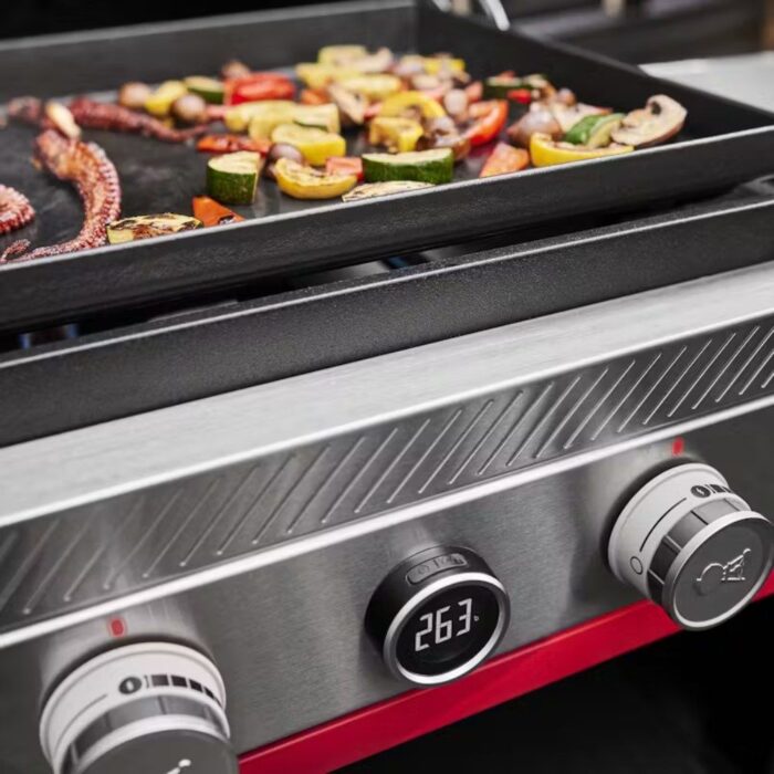Weber Slate GPD 76cm Premium Griddle Gas BBQ - Image 4